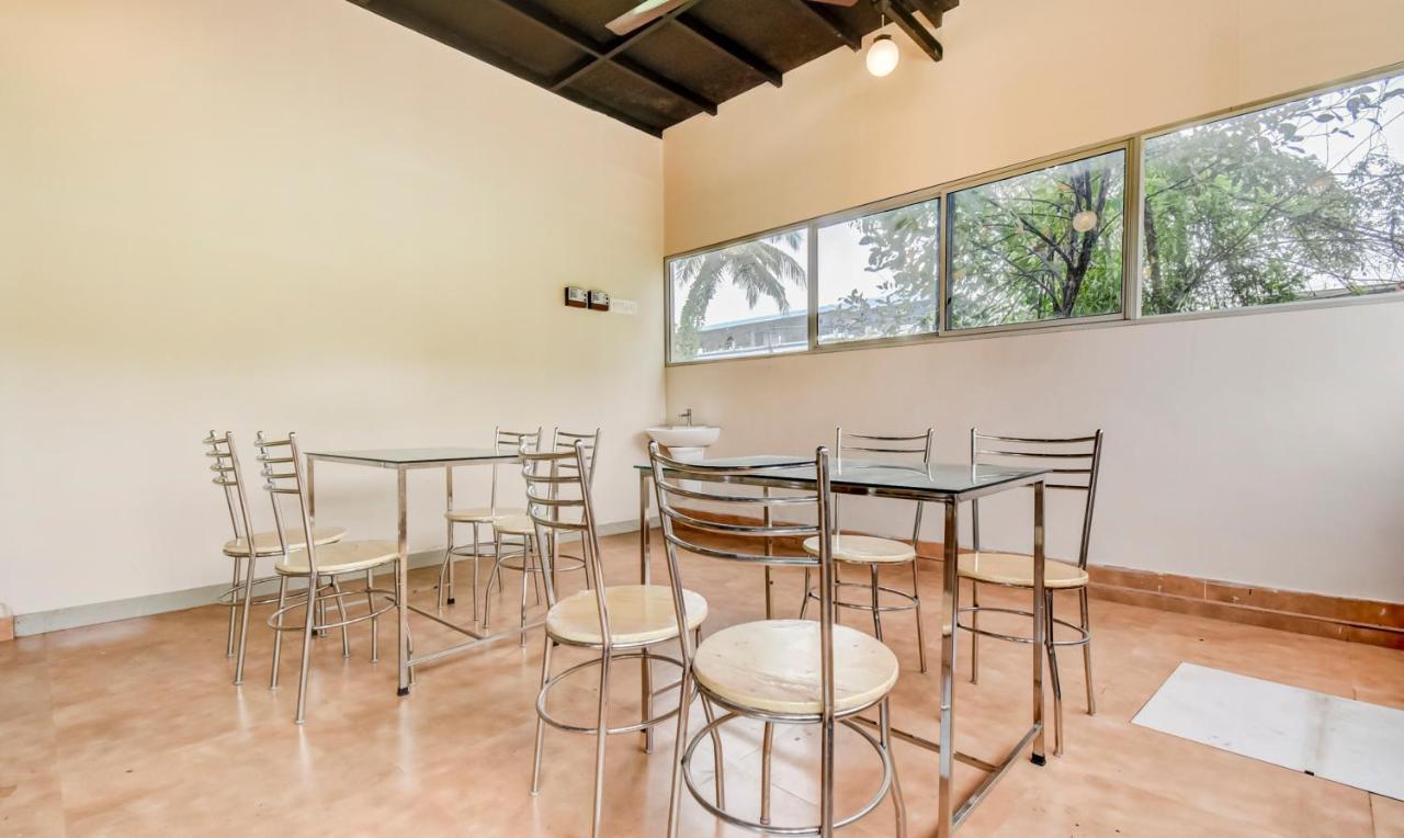 Aspire Maradu Hotel Kochi Екстериор снимка