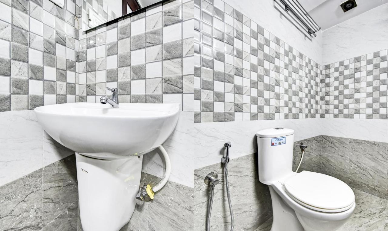 Aspire Maradu Hotel Kochi Екстериор снимка